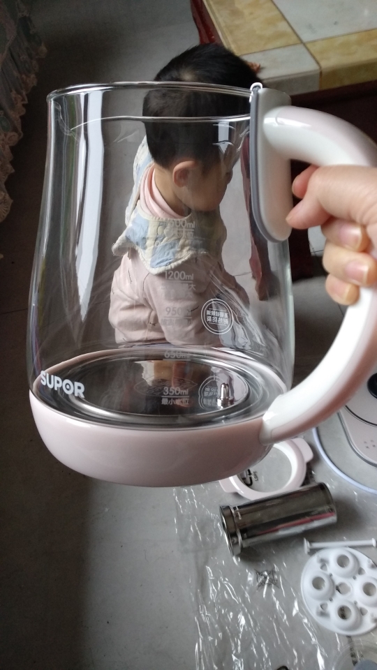 苏泊尔养生壶，可以集蒸蛋，烧水，煮粥，煮鸡蛋，熬汤于一体