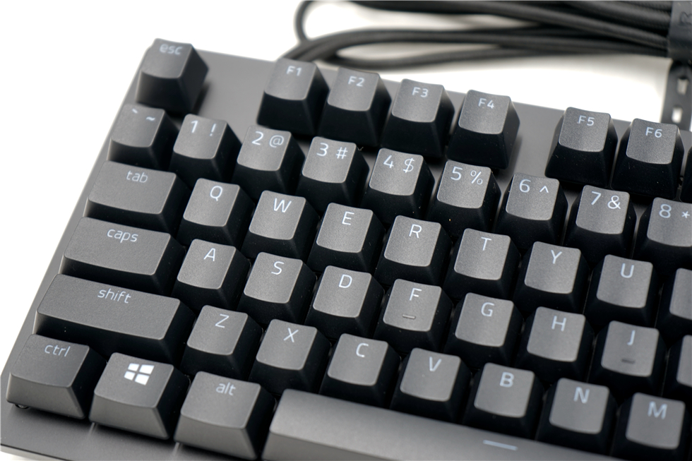 雷蛇猎魂光蛛V2模拟光轴键盘体验，不止随意调整触发键程