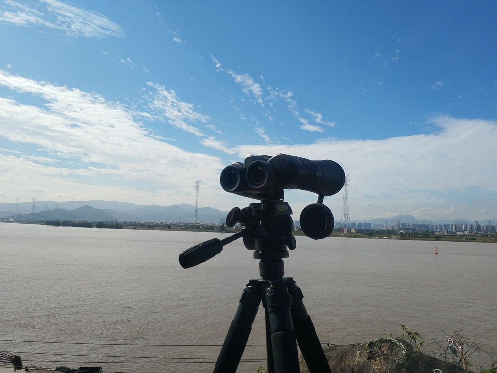 我要在演唱会上找个小蜜蜂：博冠星狼望远镜