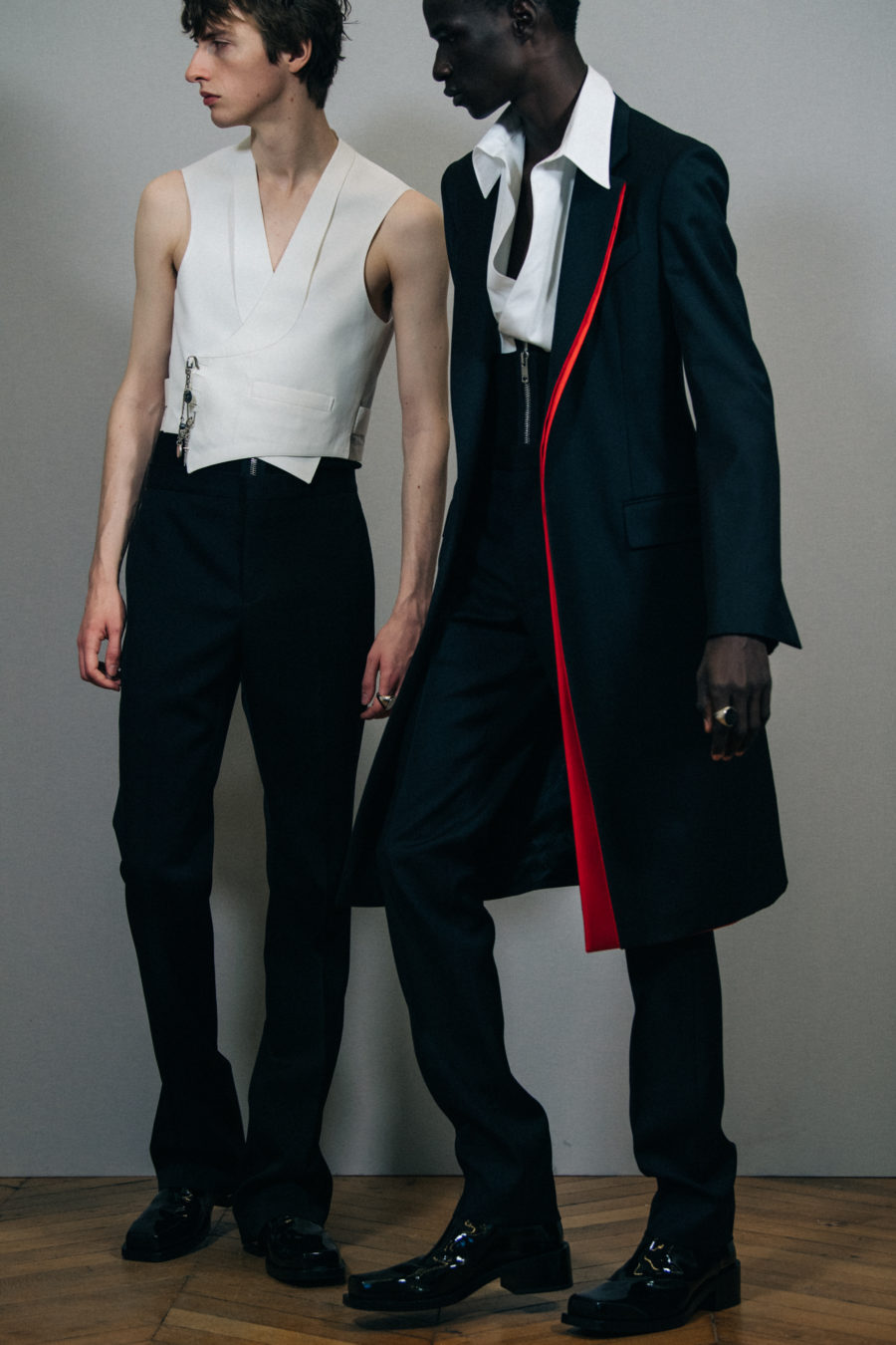 纪梵希（Givenchy）2020/21秋冬男装细节｜迎风独立的俊雅