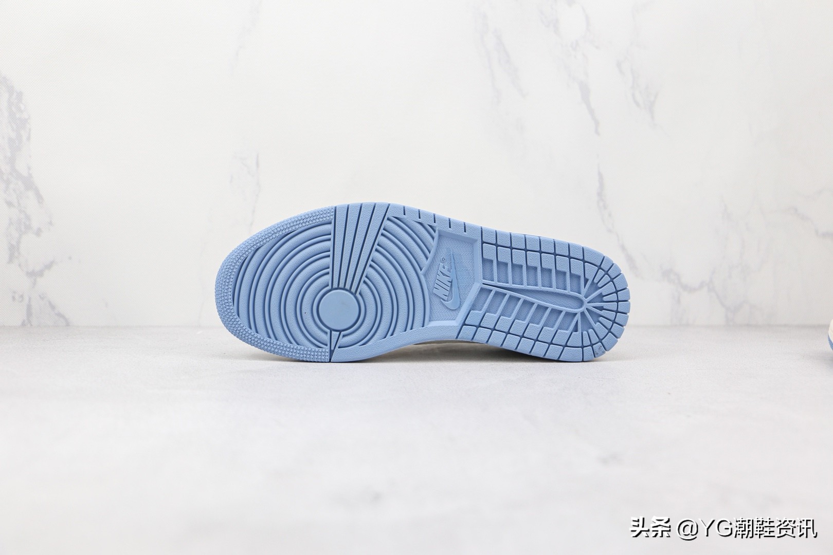乔丹Air Jordan 1 Low三方联名款低帮AJ1倒勾米白蓝色热成像板鞋