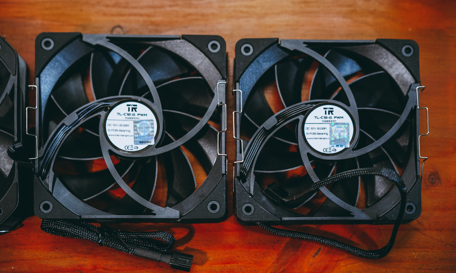 三款百元级铜底散热器横测：销量高的性能就一定强？