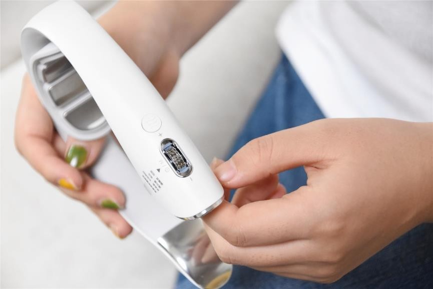 颈部按摩器智商税？斥巨资购入主流四款按摩器，真实体验给你真相