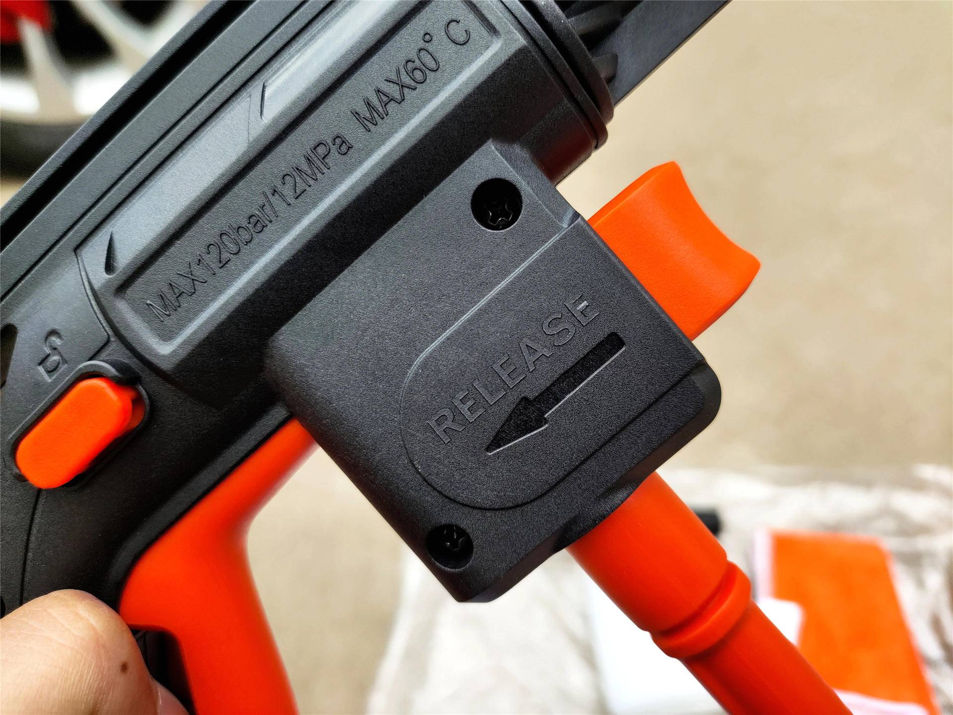 从设计看品质，200斤强劲高压加持，亿力高压洗车机到底值不值？