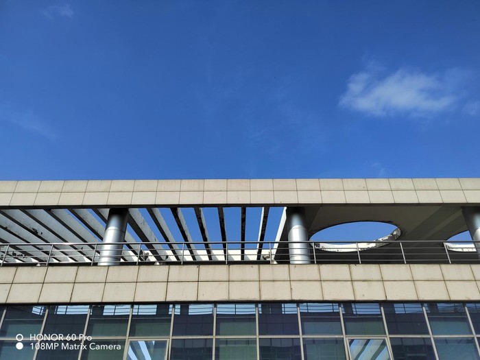 体验过这三台手机后，一天一充其实真的不难