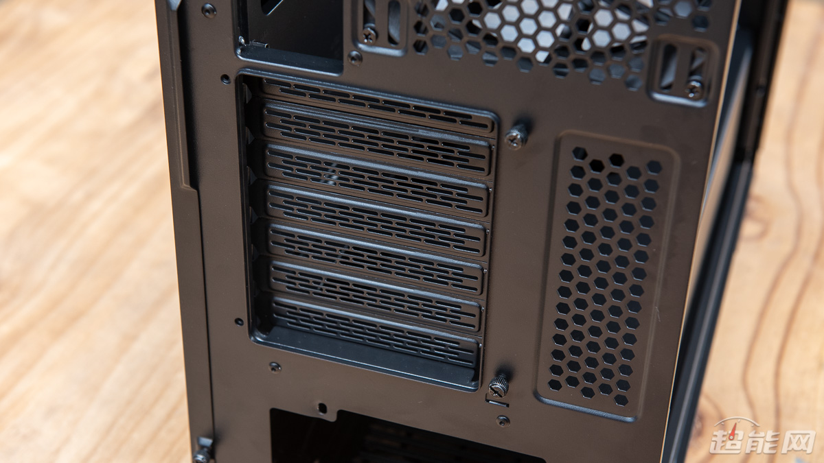 先马黑洞X机箱评测：安静又好用的高性价比之选