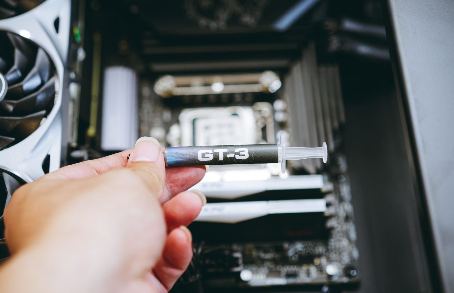 三款百元级铜底散热器横测：销量高的性能就一定强？