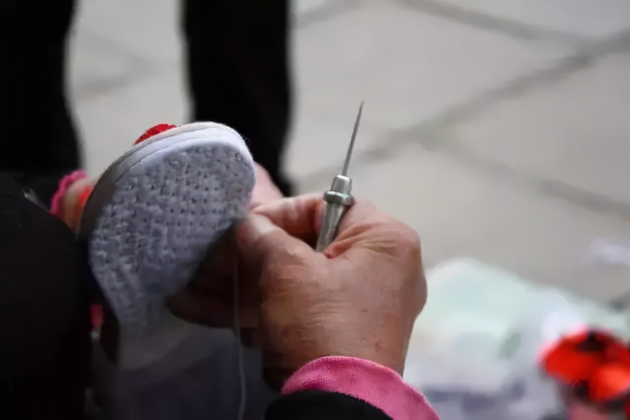 北京老字号之内联升的千层底