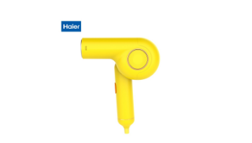 小巧轻便的手持挂烫机，居家、差旅两不误