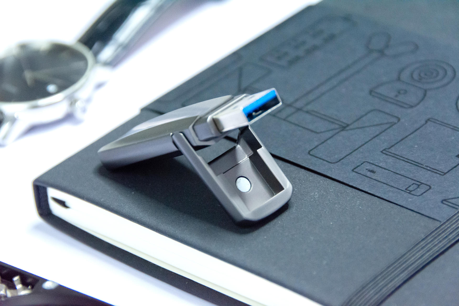 传统U盘升级产物 aigo固态U盘U391 亲测体验