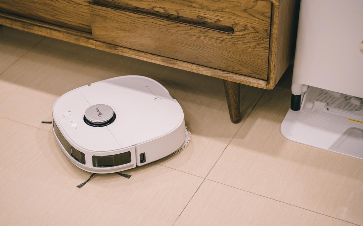 扫拖洗烘，一步到位：美的智能扫拖机器人W11体验