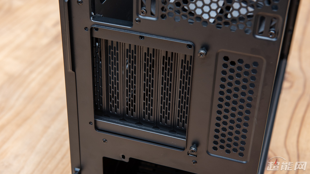 先马黑洞X机箱评测：安静又好用的高性价比之选