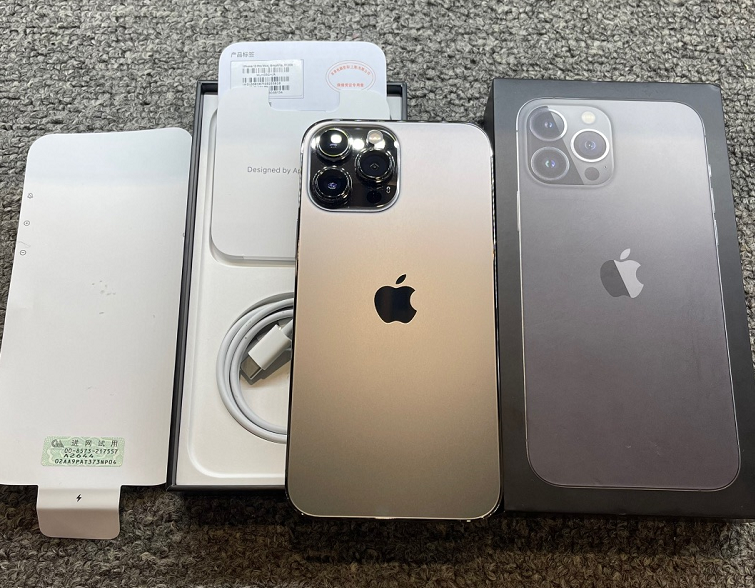 官网价买二手iPhone13Pro Max，还带AC+是亏还是赚？