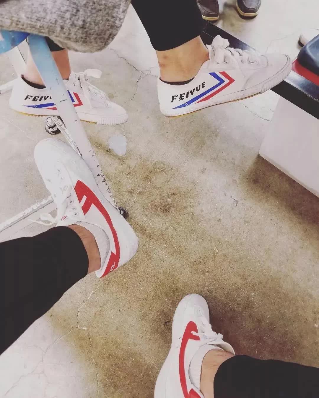 品牌皆可联，万物皆可跨，国货飞跃联名到底有多奇葩？