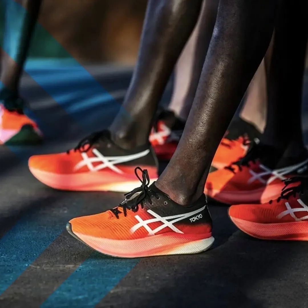 行走的中流砥柱！一篇教你ASICS跑鞋怎么选
