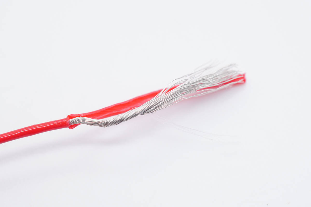 既支持100W PD快充又支持120W私有快充，小米新款超级快充CC线拆解