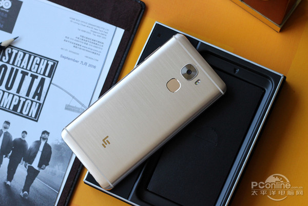 乐视乐Pro3长测：这丝滑的质感也是没谁了