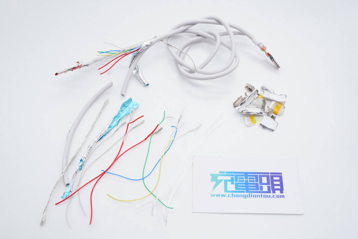 既支持100W PD快充又支持120W私有快充，小米新款超级快充CC线拆解