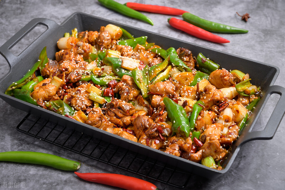 摇滚炒鸡在山西运城这么火爆，背后谁是推手？