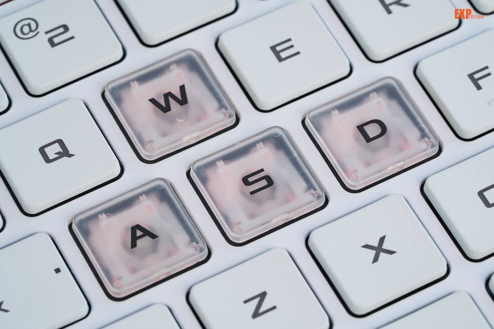 华硕天选3游戏本评测：好看又能打，面面俱到的真香游戏本