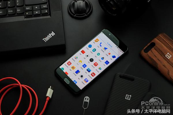 一加5评测：8GB运存性能怪兽，还有双摄加持