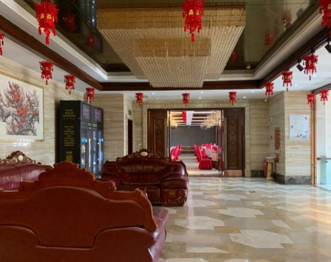 郑州最有名的“叫花鸡”，一个本土的品牌，凭什么火了22年