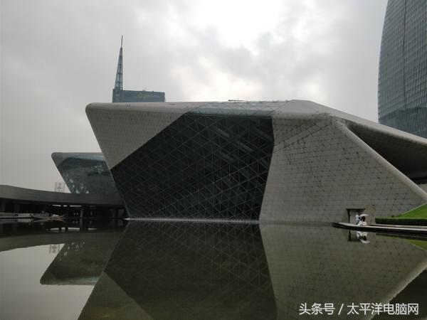 一加5评测：8GB运存性能怪兽，还有双摄加持