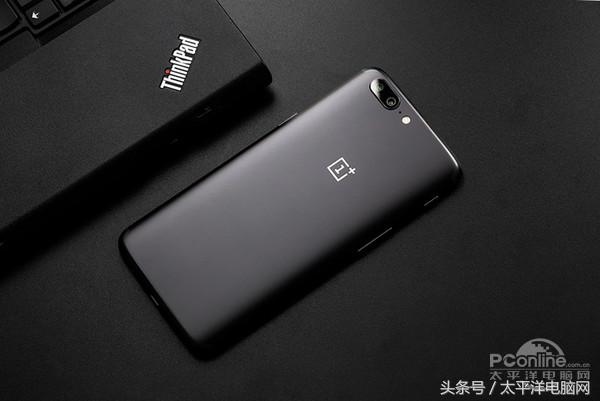 一加5评测：8GB运存性能怪兽，还有双摄加持