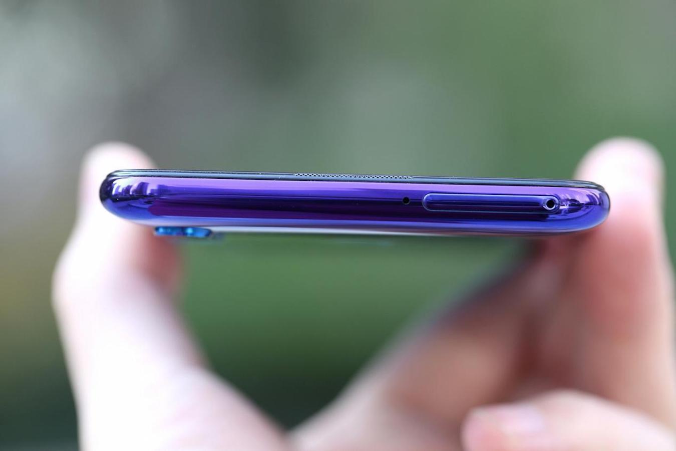 苹果取消3.5mm耳机插孔，国产手机紧随其后，是进步还是倒退？