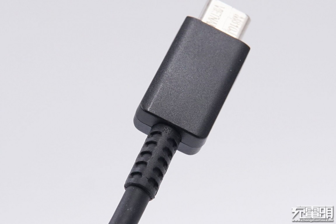 拆解报告：SAMSUNG三星45W充电器原装CC线缆