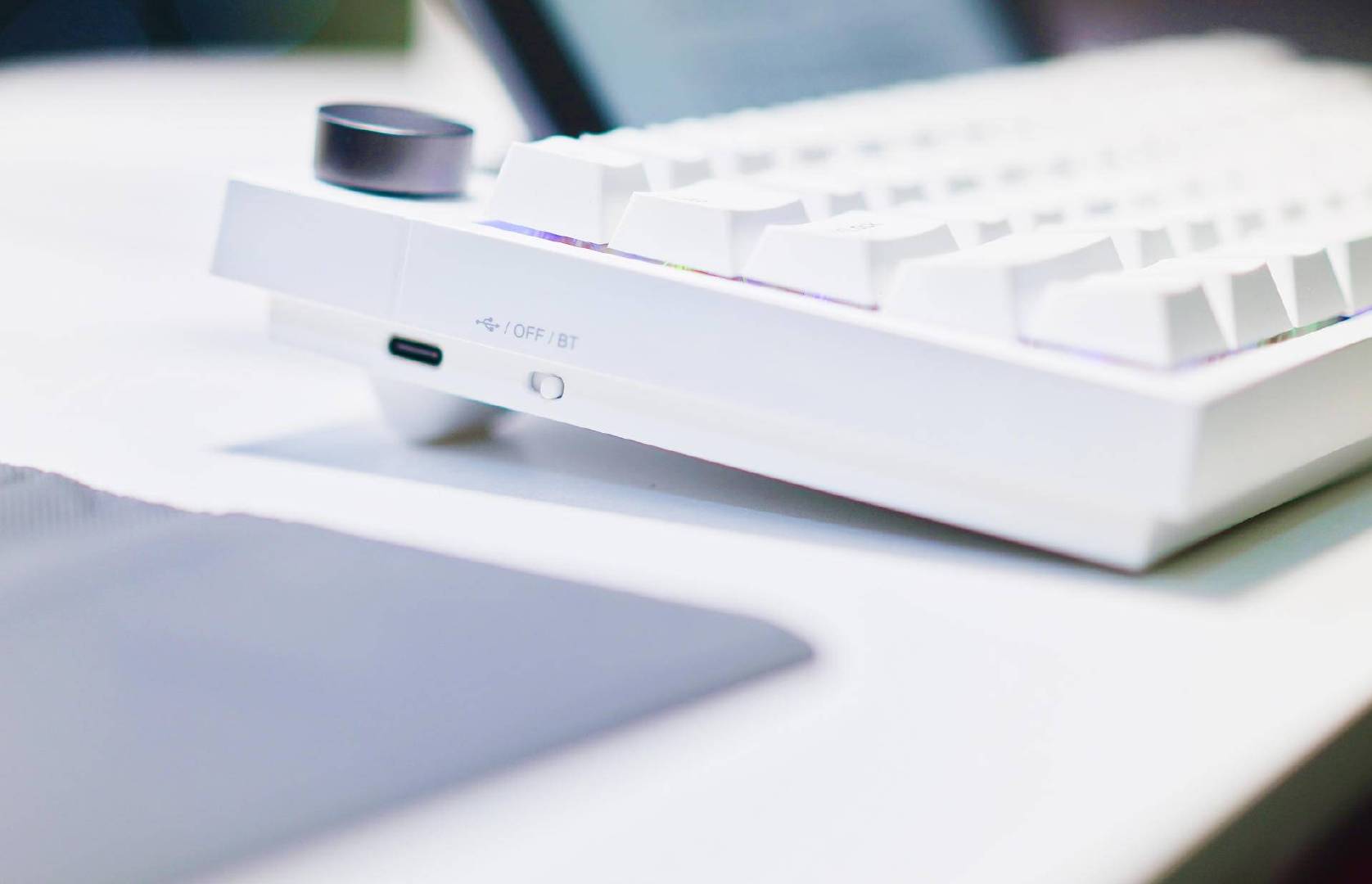 iPad的好助手，移动办公新方式，黑爵K620T提升码字效率