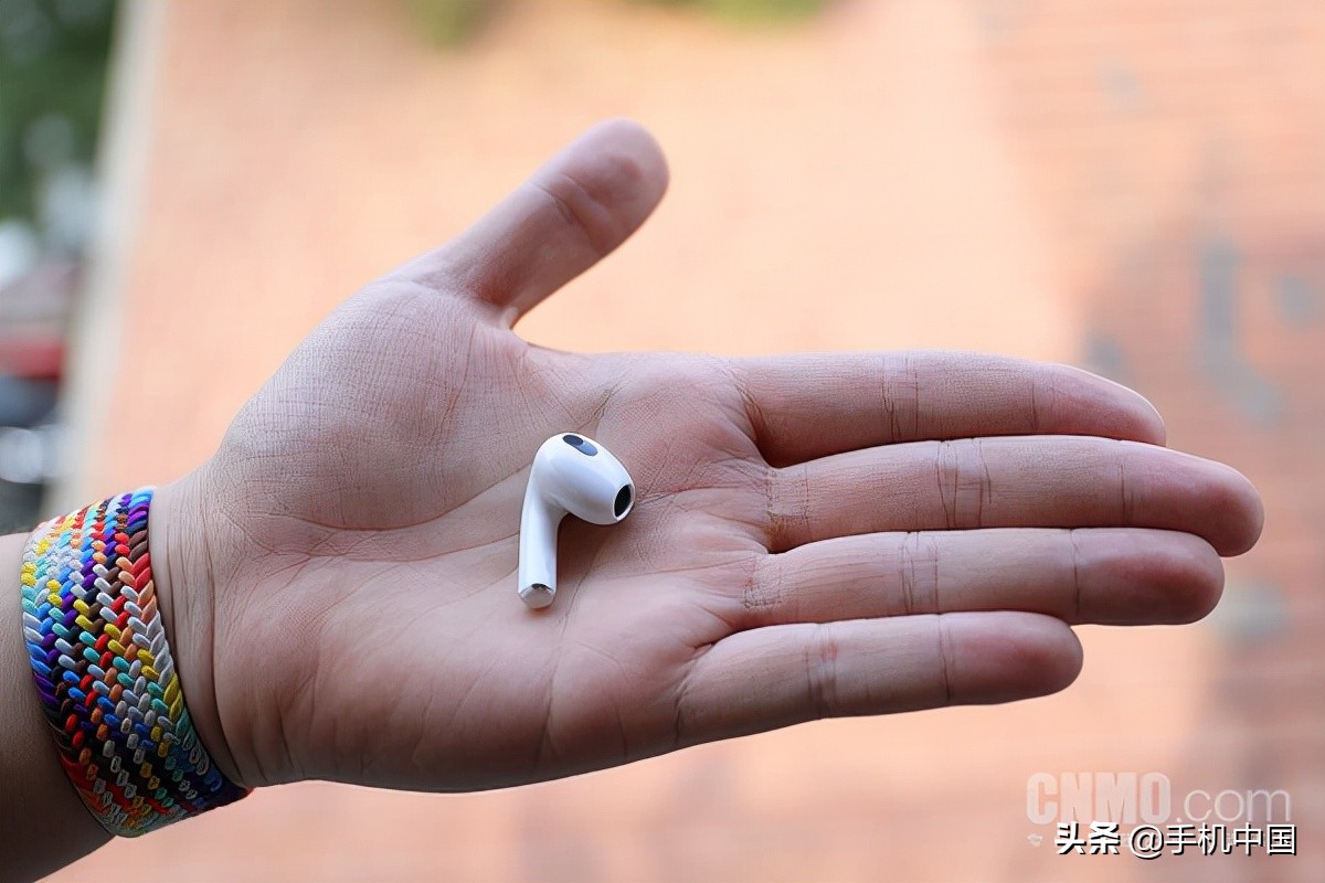 AirPods 3评测：这是一款佩戴体验更舒适的AirPods