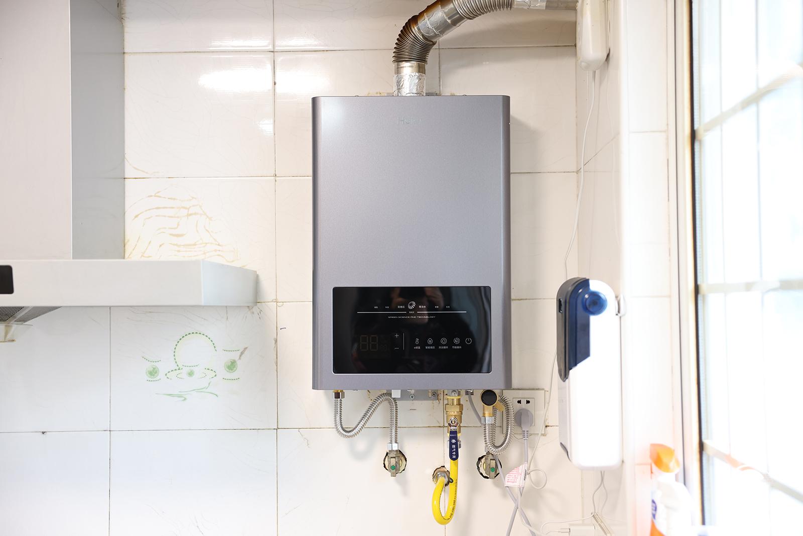 即开即热 澎湃热水分秒必达 海尔双增压零冷水燃气热水器评测