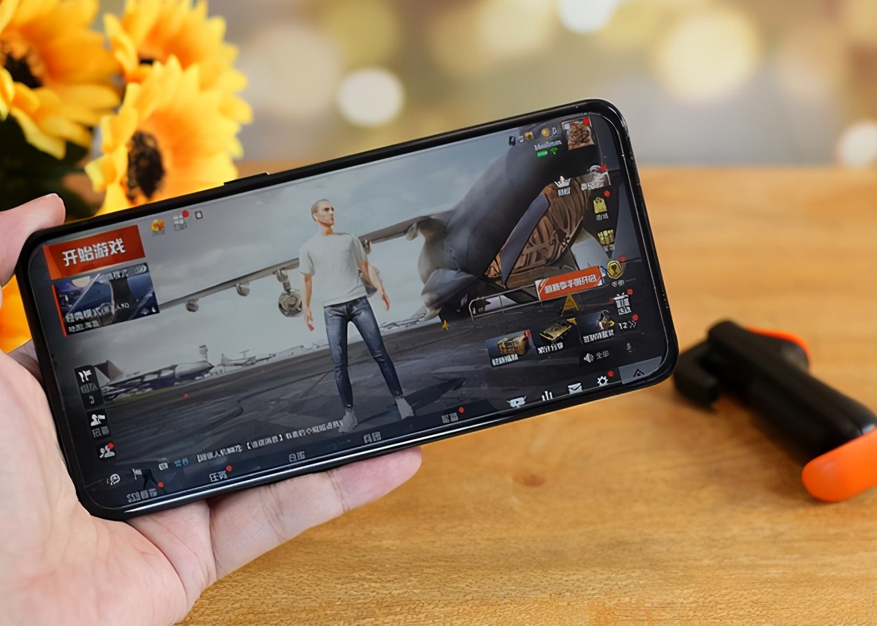 单击变连发，莱仕达PXN-P1手游连点器助力吃鸡