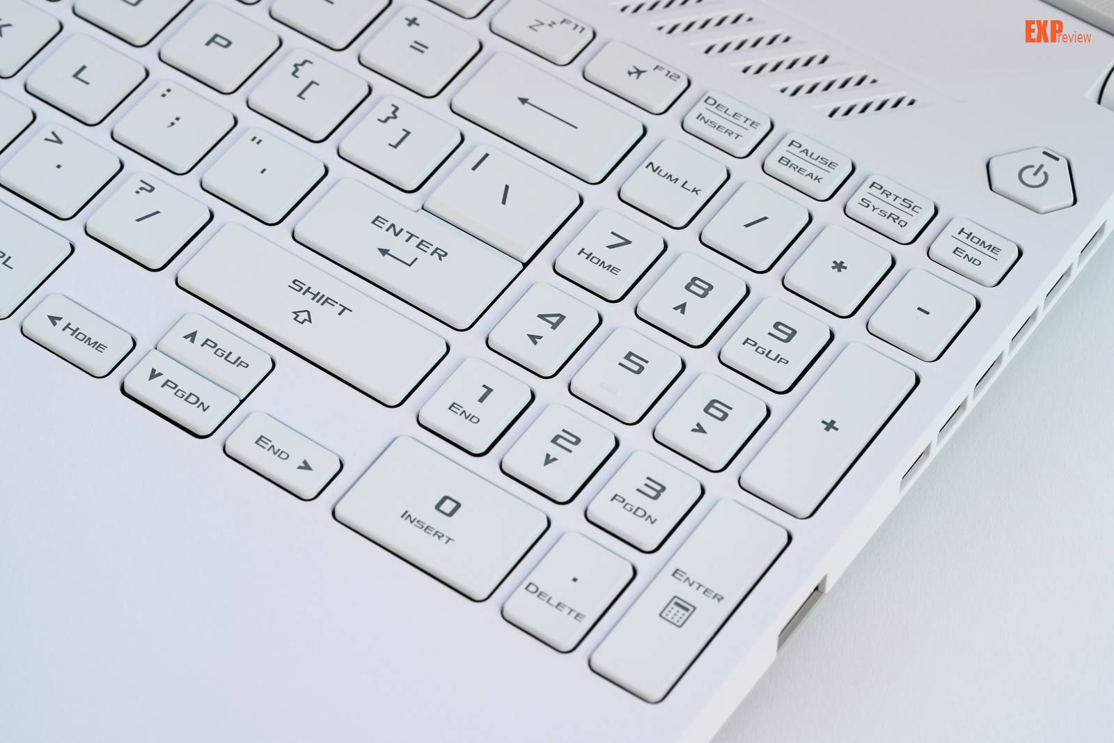 华硕天选3游戏本评测：好看又能打，面面俱到的真香游戏本