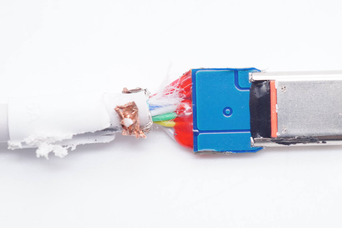 既支持100W PD快充又支持120W私有快充，小米新款超级快充CC线拆解