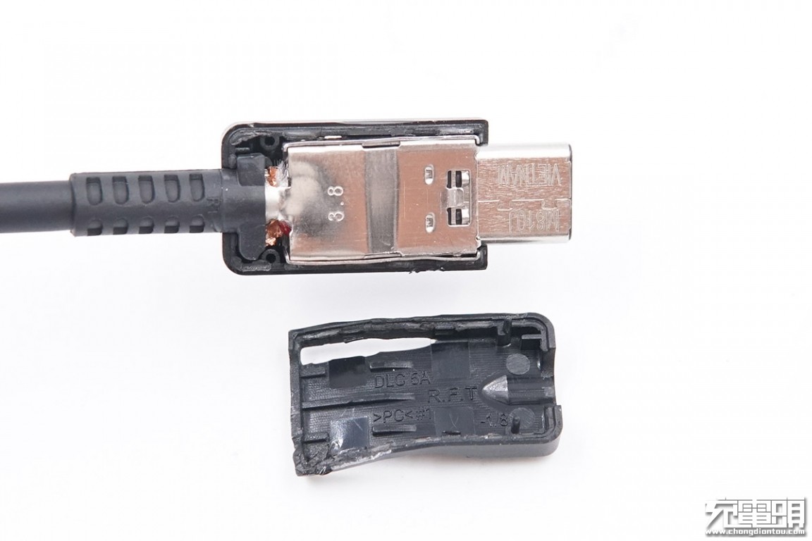 拆解报告：SAMSUNG三星45W充电器原装CC线缆