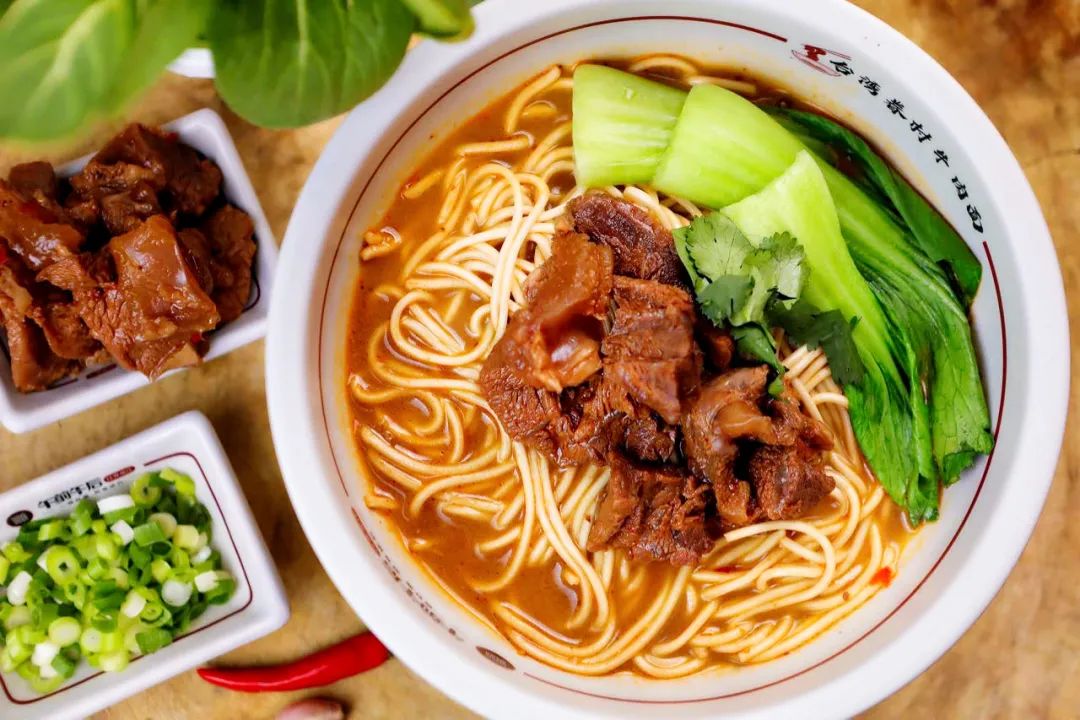 中国牛肉面图鉴，别说你只吃过兰州的