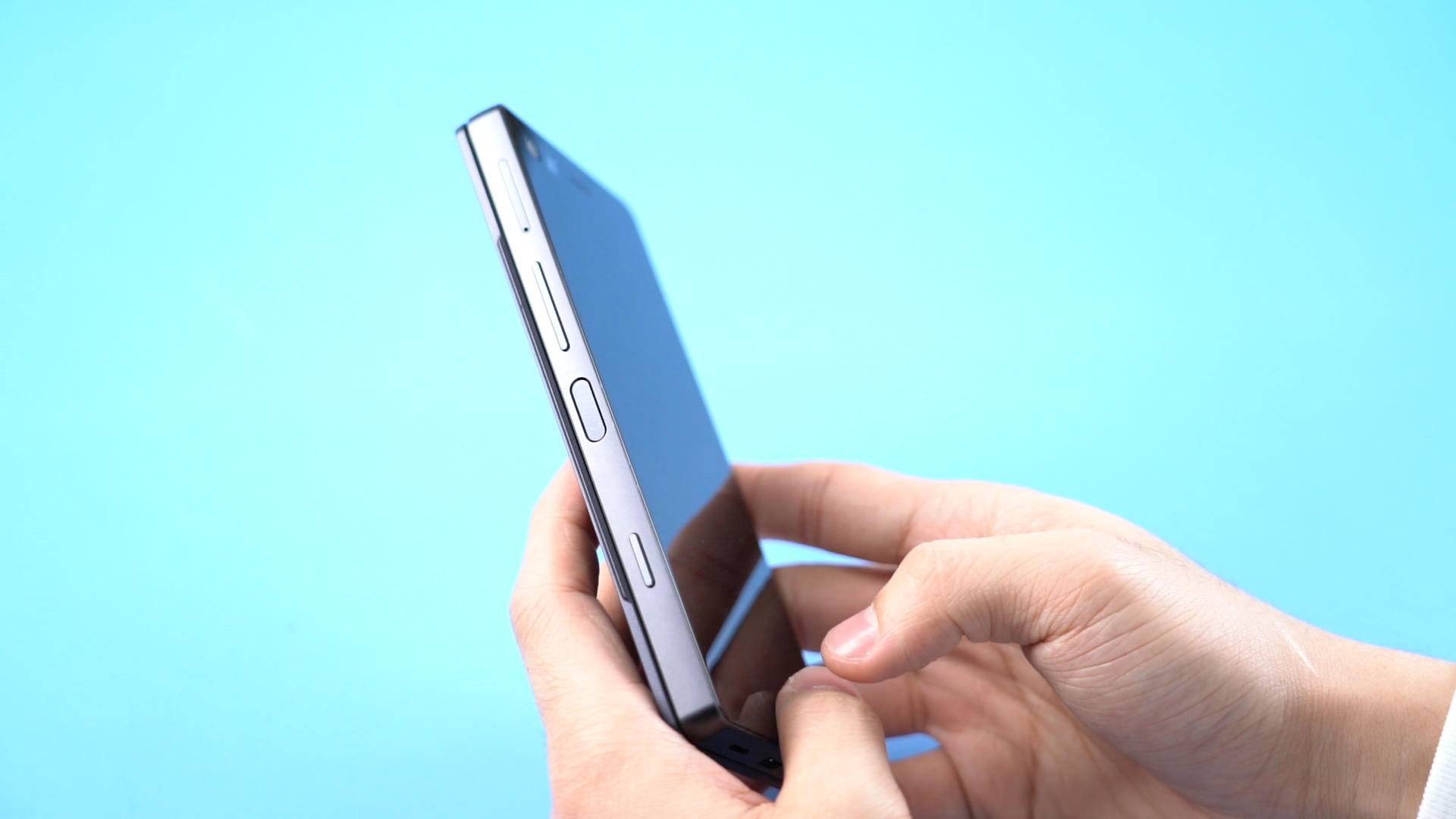 折叠双屏手机，中兴天机Axon M有点意思