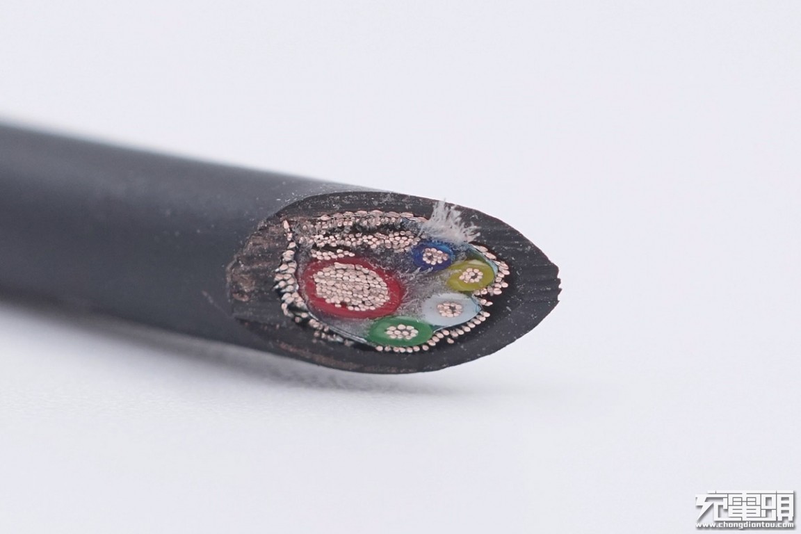 拆解报告：SAMSUNG三星45W充电器原装CC线缆