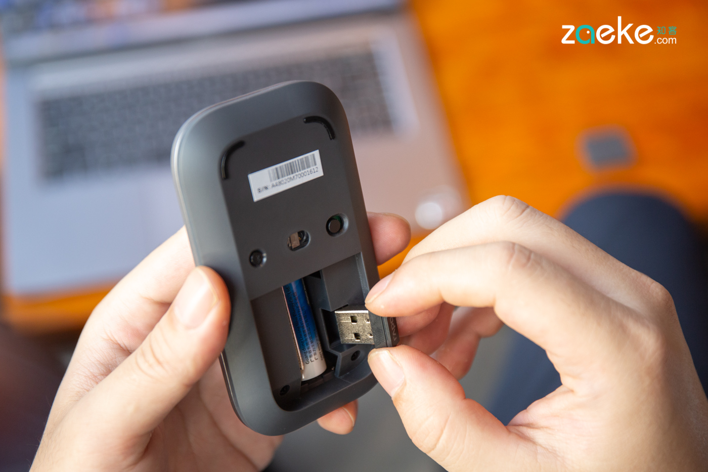 雷柏 M700 无线鼠标：是稳重的商务派，也是性价比之选