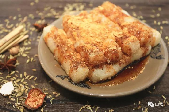 成都的夜生活，是由这涮在红油锅底的一根根签签串起来的！