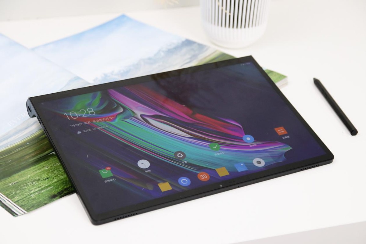 新一代娱乐平板，YOGA Pad Pro当仁不让
