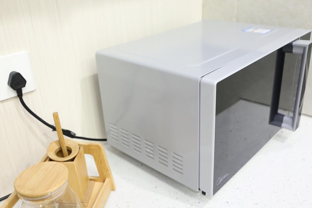 满足我的日常需要 美的M3-L233B微波炉快速测评