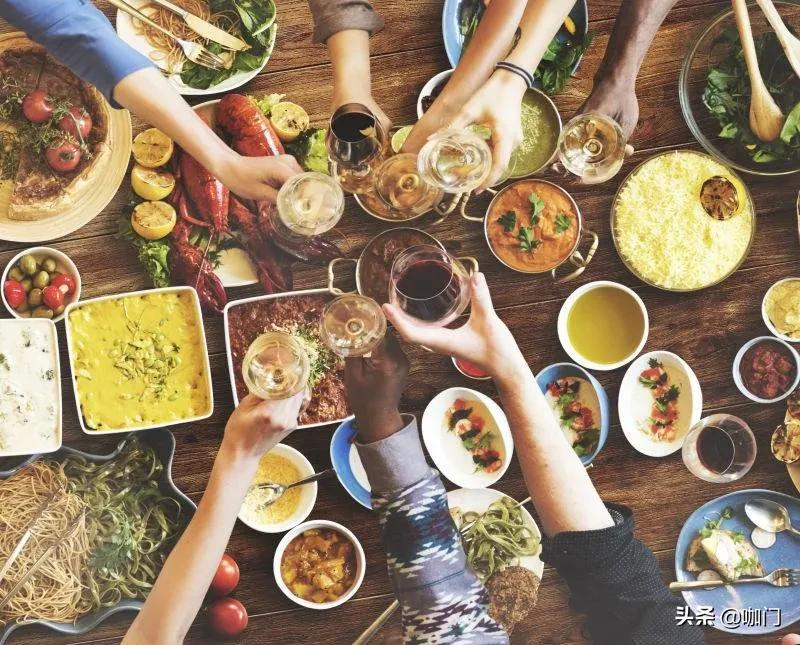 让加盟商提意见，还发钱！这些茶饮品牌在搞什么？