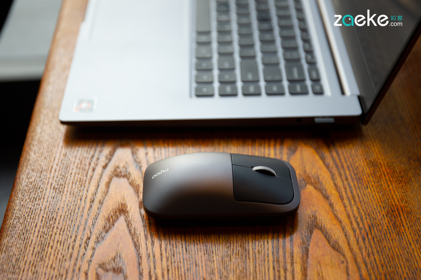 雷柏 M700 无线鼠标：是稳重的商务派，也是性价比之选