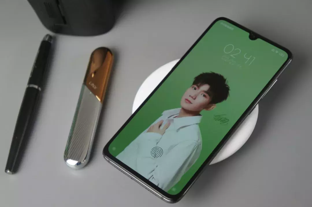 小米9评测：配置顶级、价格厚道，小米进入高端市场的诚意之作