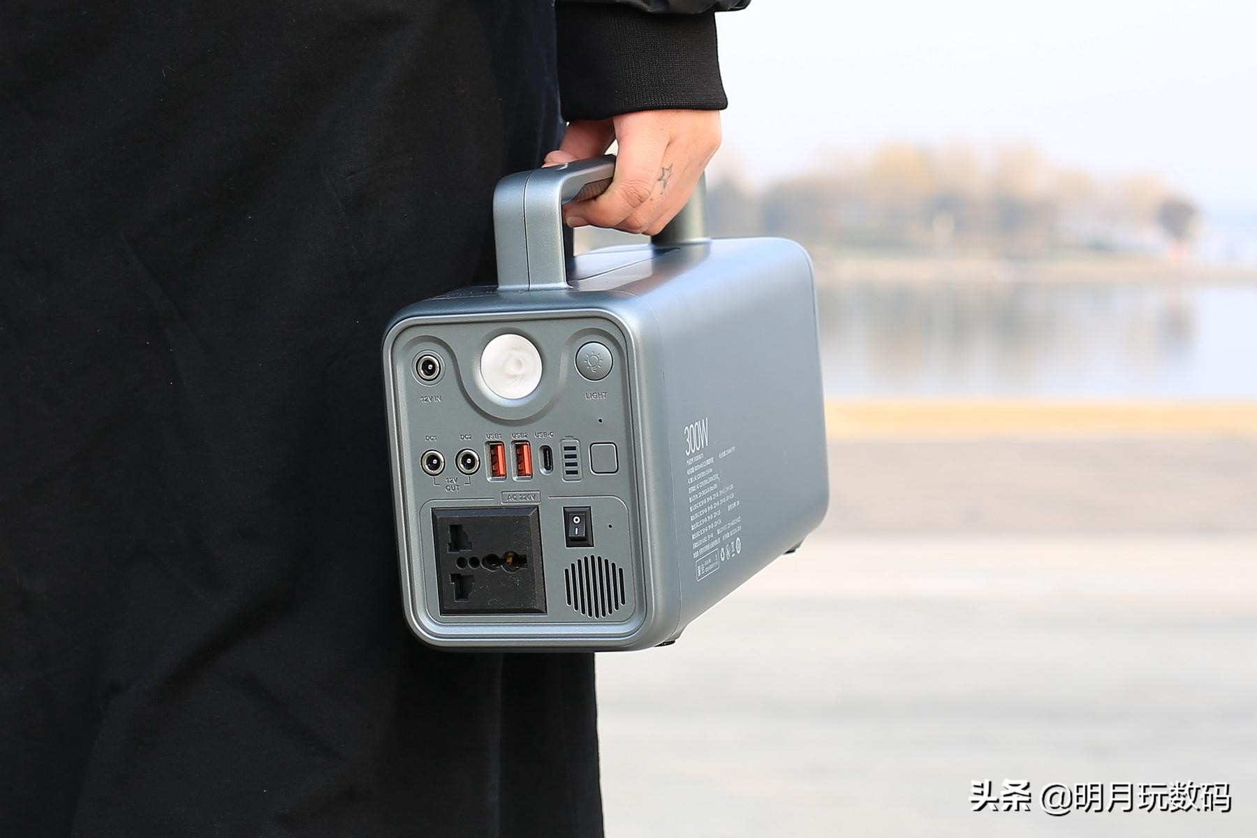 轻松解决户外用电，羽博EN300WLPD户外电源（开箱篇）