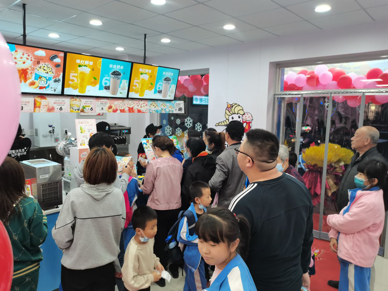 开个奶茶店加盟费大概多少钱？