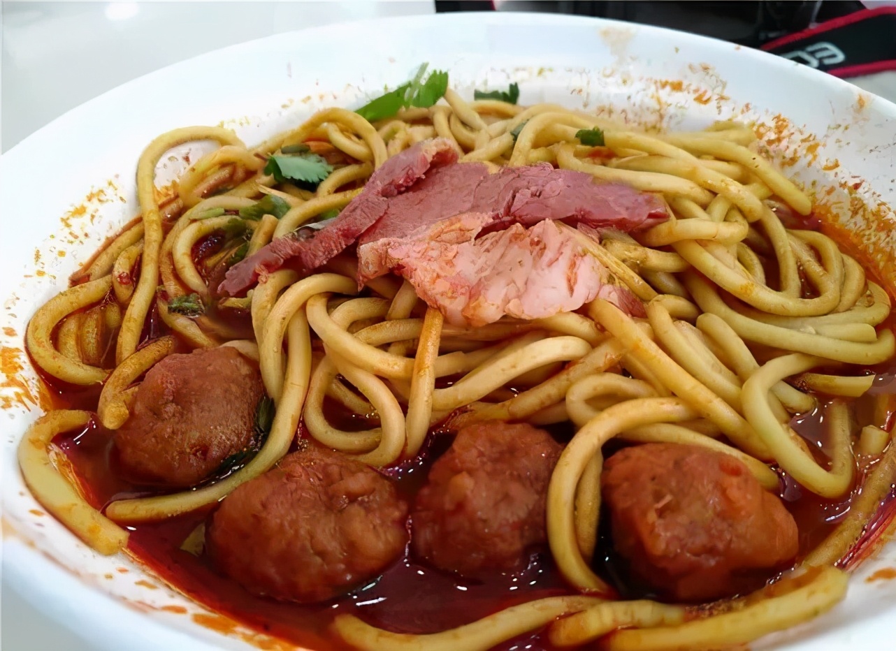 中国牛肉面图鉴，别说你只吃过兰州的
